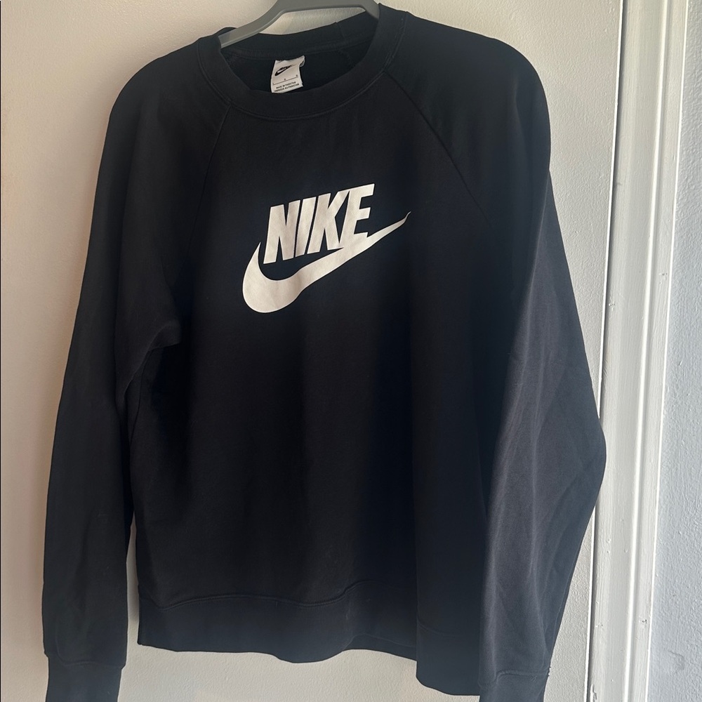 Black Nike Crewneck
